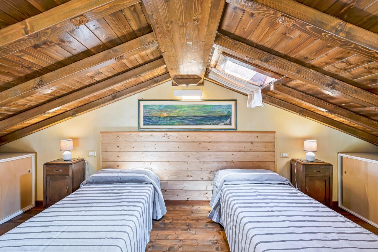 Casa Vacanze Ester ポルヴェラーラ エクステリア 写真